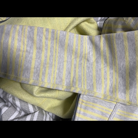 Rare Lululemon scuba full zip - Picture 7 of 7